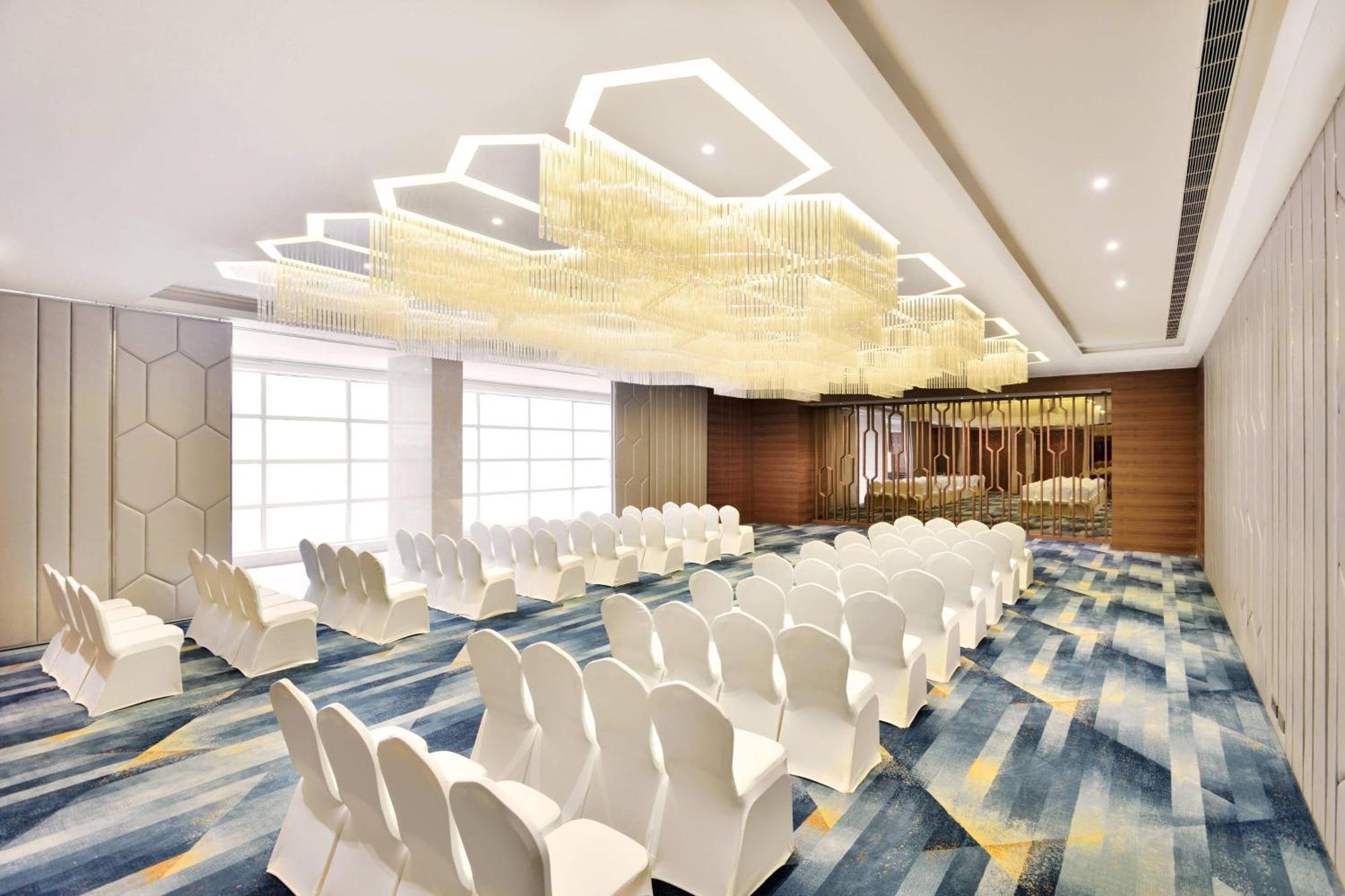 Fairfield By Marriott Индаур Экстерьер фото